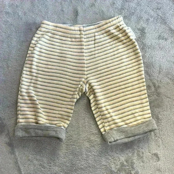 ⭐️Host Pick⭐️ Calvin Klein - 4 piece bundle. Size 0-3/3-6  month - Picture 5 of 8